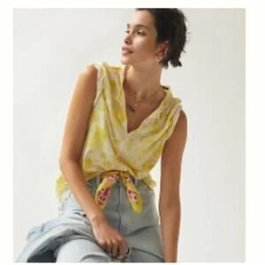 Anthropologie Pilcro EUC Women's Yellow Floral Short Sleeve V-Neck Top L